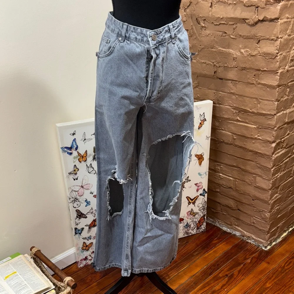 Boohoo Gray men Jeans with Distressed Details size 32 regular 100. % cotton - Picture 1 of 4
